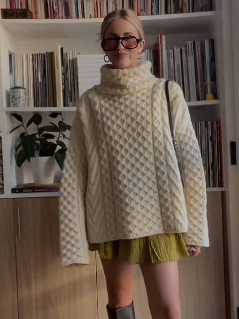 Vintage Fisherman’s Sweater - Cream Cable Knit Turtleneck - 100% Wool - Inis Cra